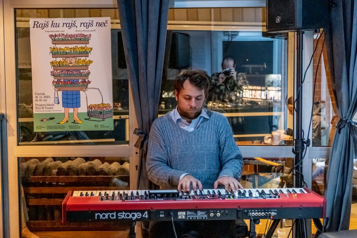 Rajš ku rajš, rajš neč &copy;David Verlič