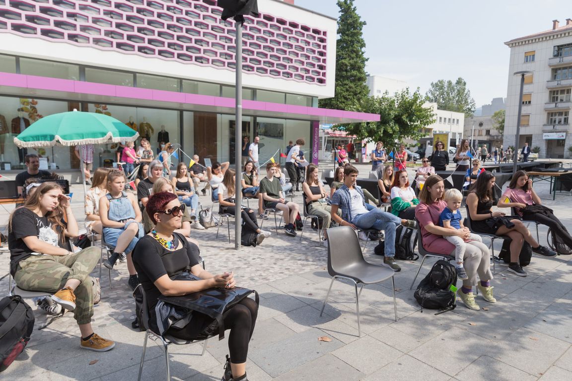 Pesmi in življenje! &copy;Rebeka Bernetič